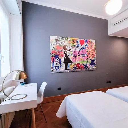 Oasis Of Design And Comfort With Terrace *