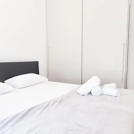 Apartmán Joivy Superb Flat, 2 Balconies & Skyscrapers View Milán