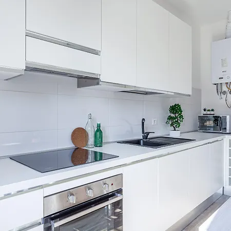 Апартаменты Joivy Sublime Flat With Balcony Милан