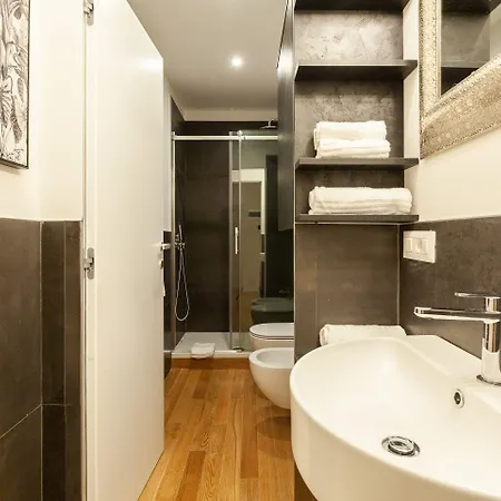 Easyhomes - Vincenzo Monti * ميلان