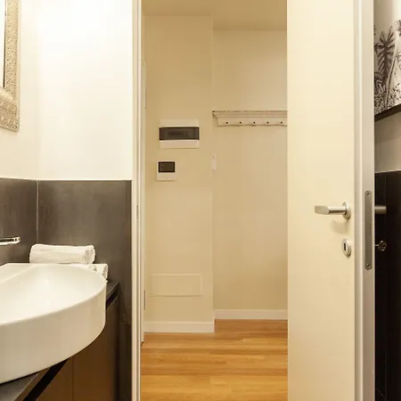 Easyhomes - Vincenzo Monti *