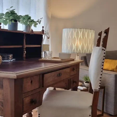 Joivy Contemporary 1-bed Near Duomo Di