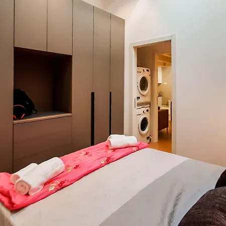 Joivy Sophisticated 2 Bedroom Loft For 4 * 밀라노