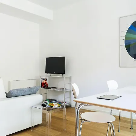 Joivy Stylish 1-bedroom Flat *