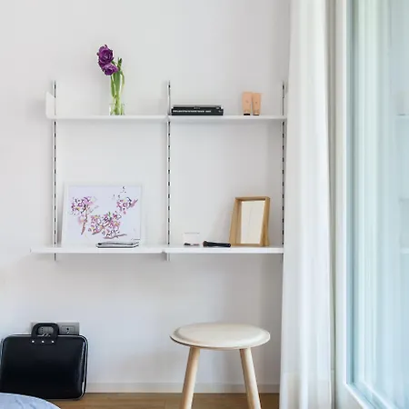 Joivy Stylish 1-bedroom Flat *