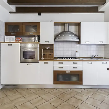 Italianway Easy - Tadino 13 B * Милан