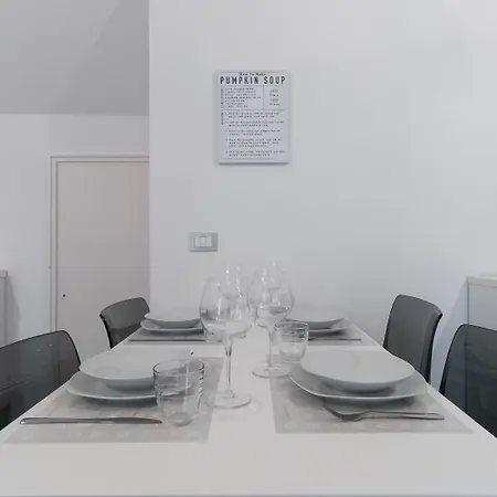 Italianway Easy - Plinio 64 Apartment