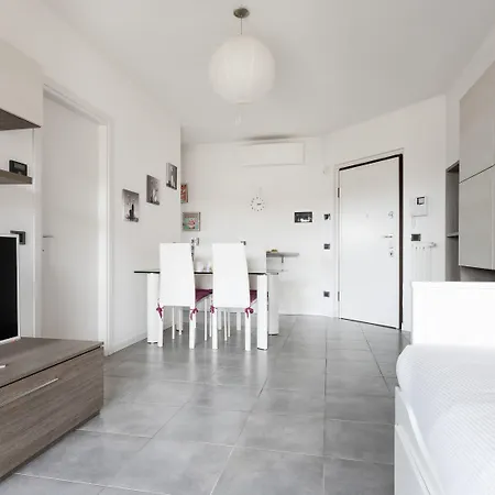 Daire Italianway Comfort - Meda 27 B Milano