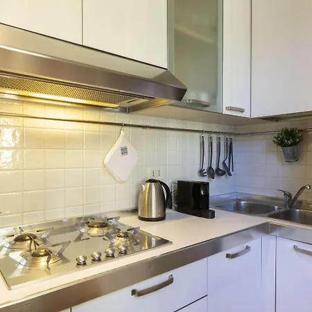 Urban Retreat - Isola District Daire