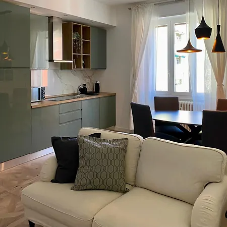 Modern Elegance In Milan's Core Lejlighed *