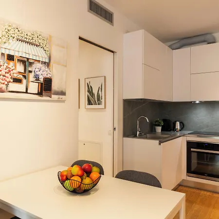 Suzzani 96 - Bicocca Area Apartment *