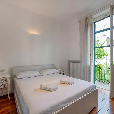 Exclusive Italian Garden In Vila Milán