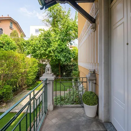 Vila Exclusive Italian Garden In