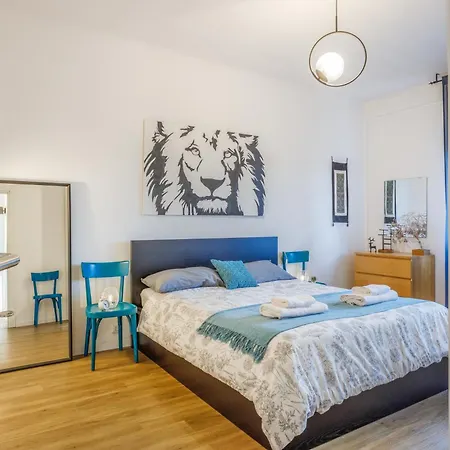 Cosmopolitan House - Modern Bocconi Apartment
