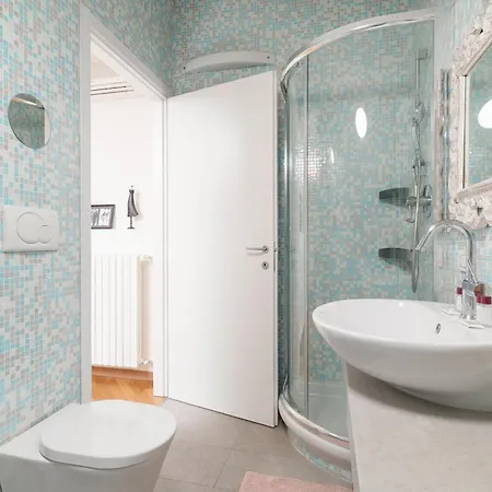 Guesthost - Navigli Modern Flat