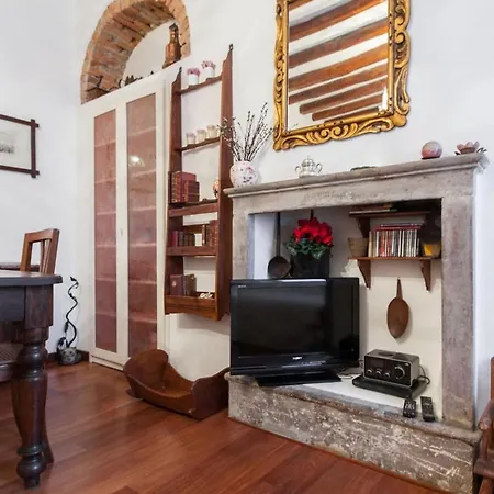 Romantic Flat Navigli Darsena *