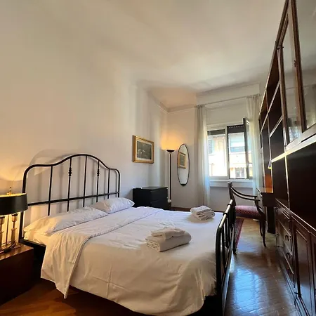 Prestigious 3 Bedrooms, 8 Guest, Centre Porta Romana * ميلان