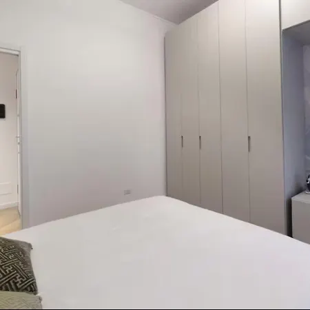 New Close To Duomo - Private Parking Milan