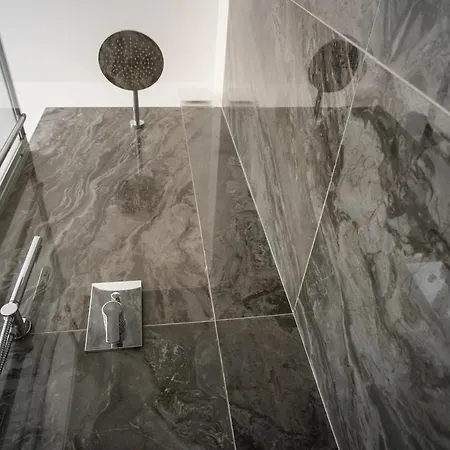 14 Nevoso Palace Apartman *