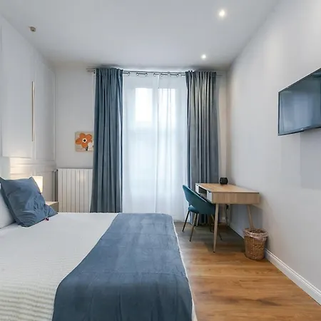 Luxury 2-bedroom Station * Milánó