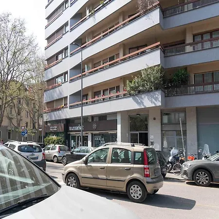 Urban With Private Terrace شقة ميلان