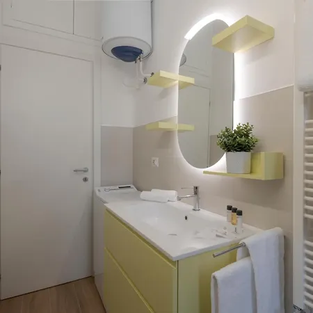 Pomponazzi 19 Two-room In The Bocconi Area