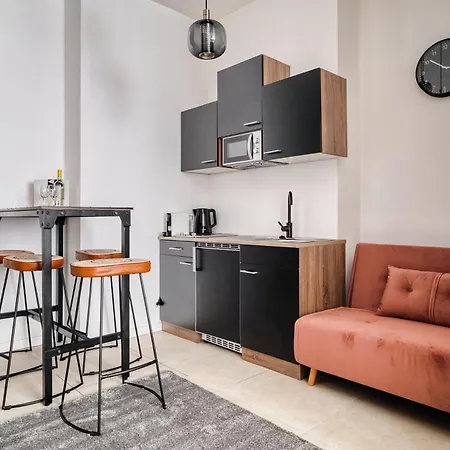 - Duomo & Guastalla District מילאנו