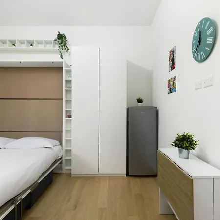 Apartament Station In 15 Min, Charming *