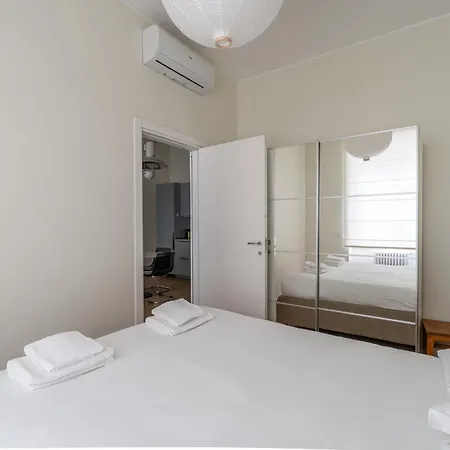 Giambellino Apartment Milan