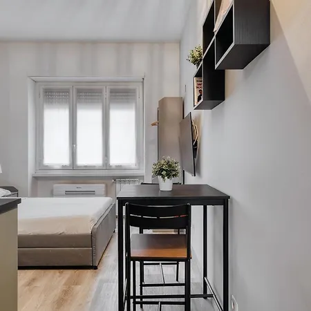 Hostmate - - Pallanza Appartement