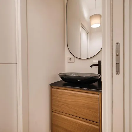 - Duomo & Guastalla District דירה