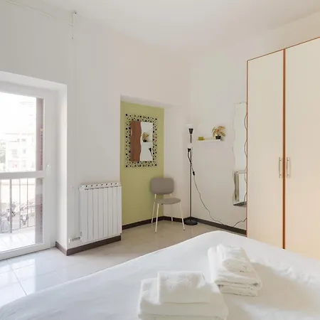 Guesthost - Piccola Bicocca Comfy Flat Апартаменты