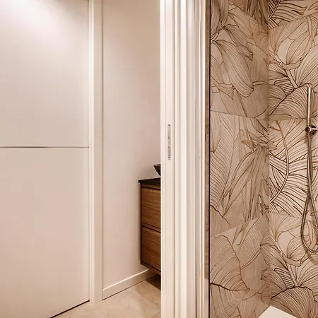 - Duomo & Guastalla District מילאנו