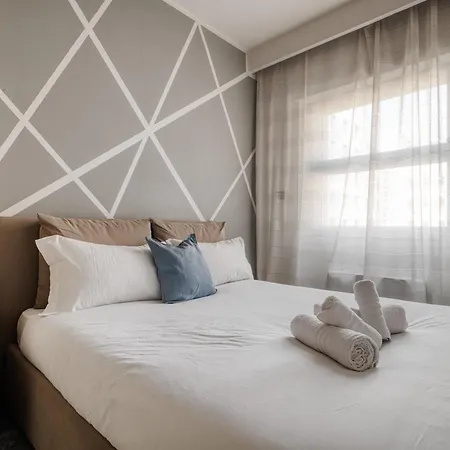 Daire Station - Big Flat Milano