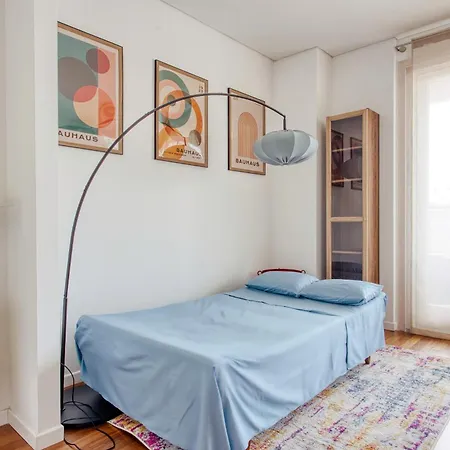 アパート Giaxtower Gym & Pool Romantic Pool View ミラノ