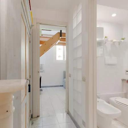 Guesthost - Arco Della Pace Appartement *