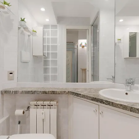 Appartement Guesthost - Arco Della Pace Milaan