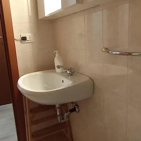 Domus Cassinis Metro And Trains At Your Doorstep * Milano