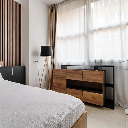 - Duomo & Guastalla District * מילאנו