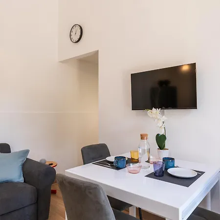 Habesha Flats - A Quiet Retreat Just Steps From The Metro M1 Apartmán Milán