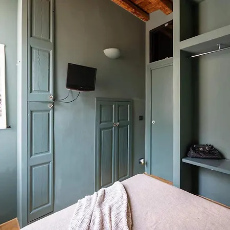 Apartman Artistic Flat W Wooden Beams, Porta Venezia Milánó