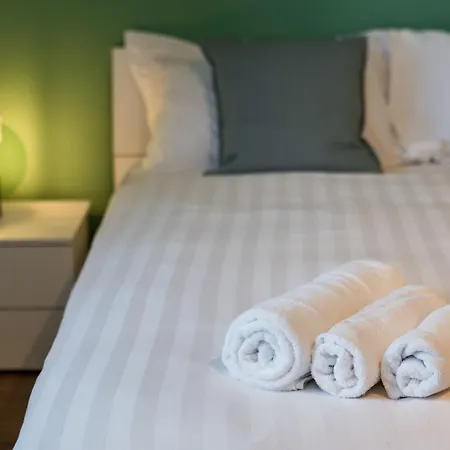 Habesha Flats - A Quiet Retreat Just Steps From The Metro M1 Apartmán