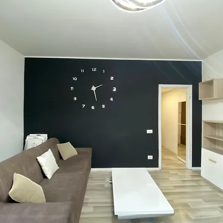 Lugano S&s Home, Moderna E Tranquilla, Vicino Al Centro Di Milano, Con Parcheggio Gratuito Esterno アパート *