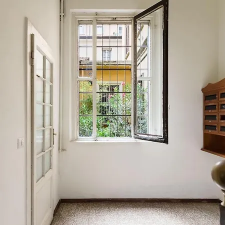 Design Flat In Porta Venezia Milano