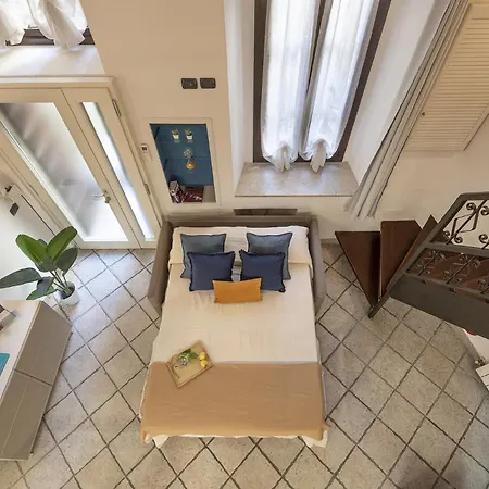 Daire La Corte Milanese - Bocconi, Navigli & Duomo Milano