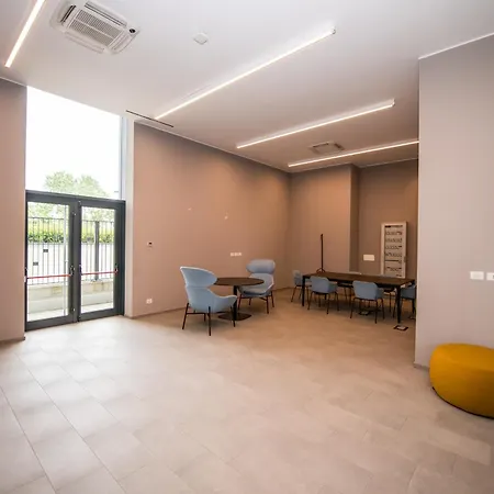 Vivare - The Fifth * Milan