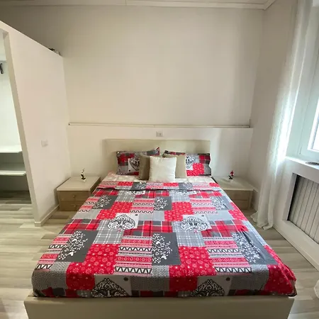 Lugano S&s Home, Moderna E Tranquilla, Vicino Al Centro Di Milano, Con Parcheggio Gratuito Esterno ミラノ