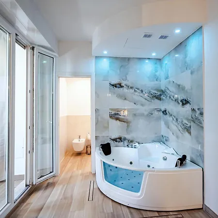 فندق مبيت وإفطار Colorful 4*