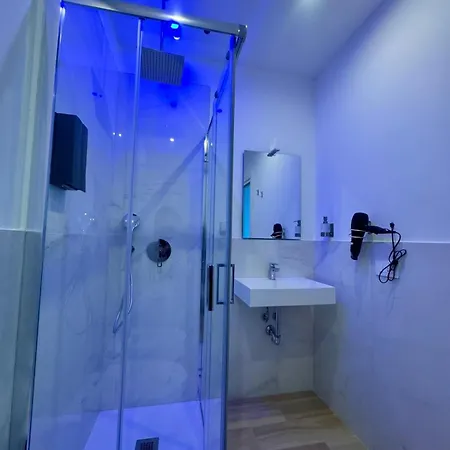 فندق مبيت وإفطار Colorful ميلان