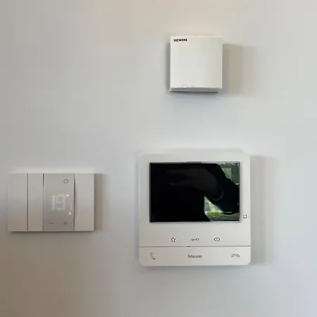 Davide Host Da Giulietta, 20 Min To Duomo Lägenhet